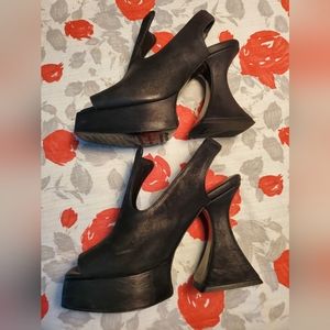 Lady Miss Munster Heels